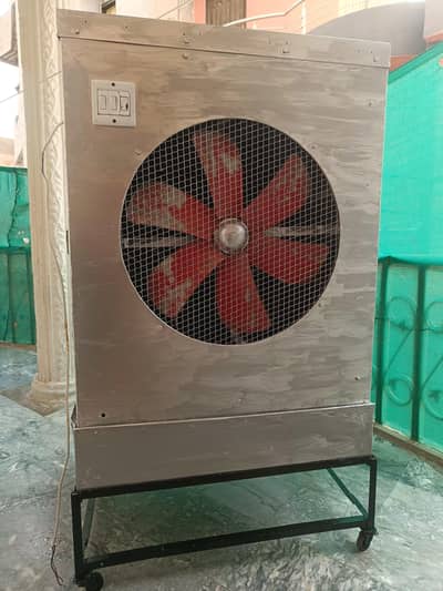 Desert Chiller cooler with special Honeycomb Pad.