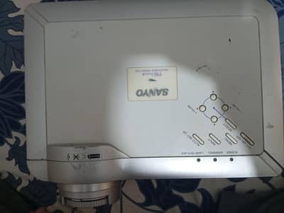 Projector ( SANYO)