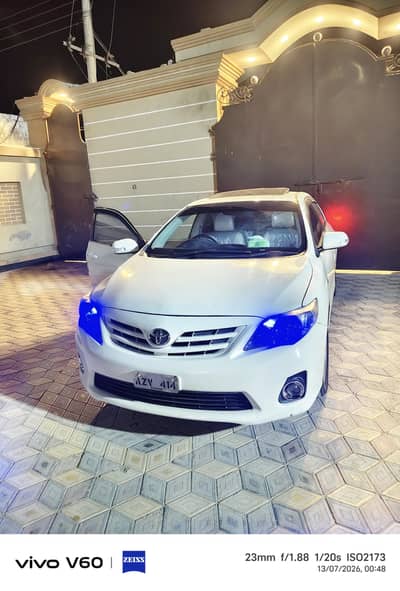 Toyota Corolla Altis S. R 2013
