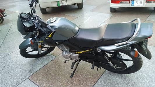 ybr 125