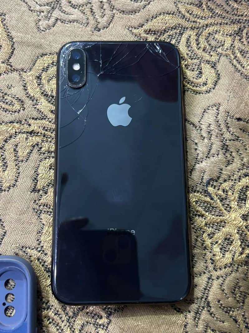Apple iPhone X 4