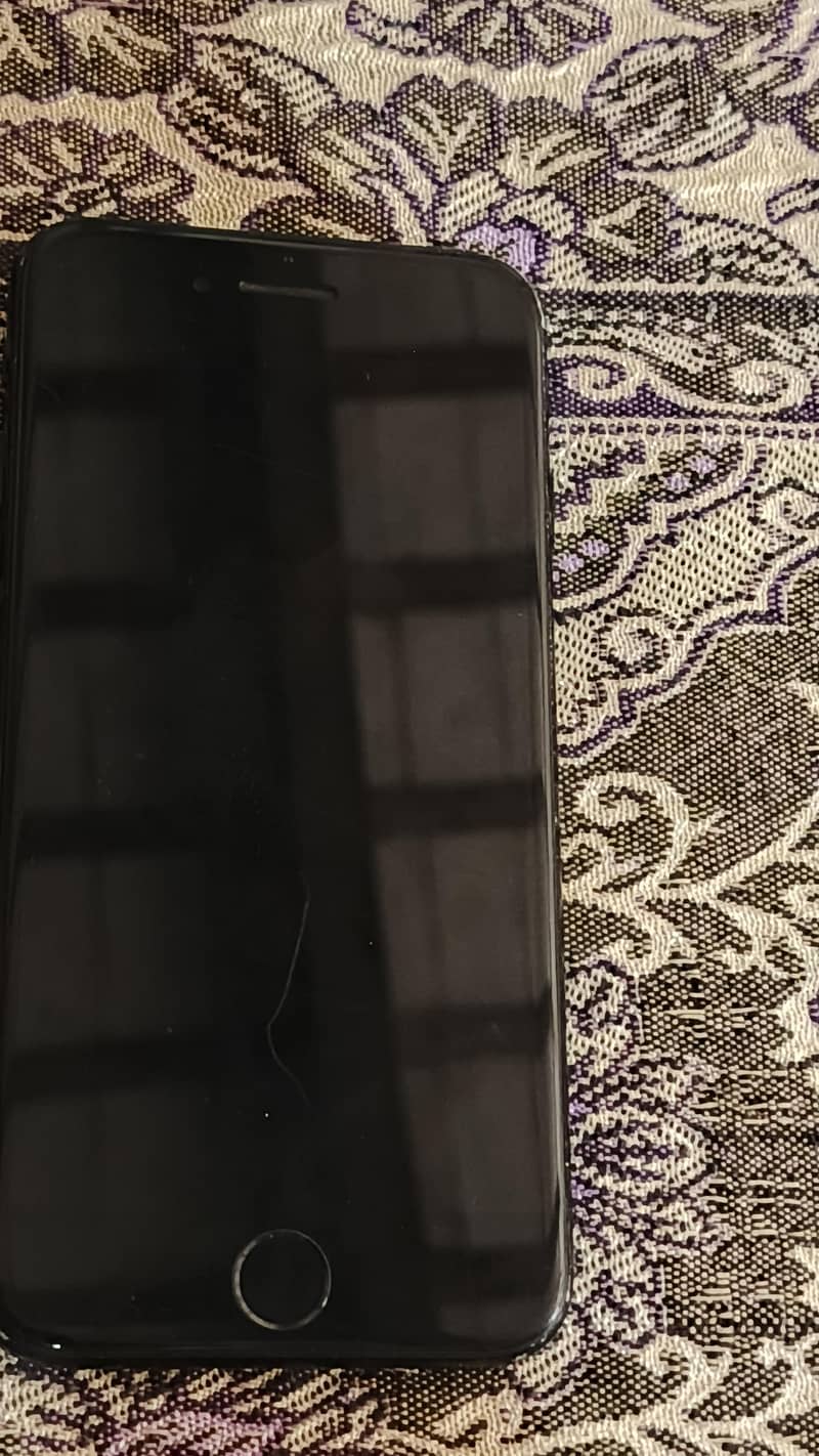 Apple iPhone 7 0