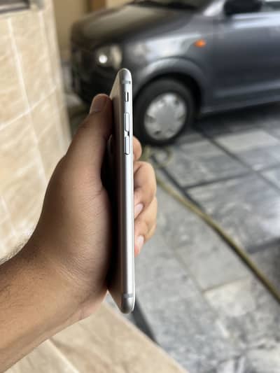 Apple iPhone 6S