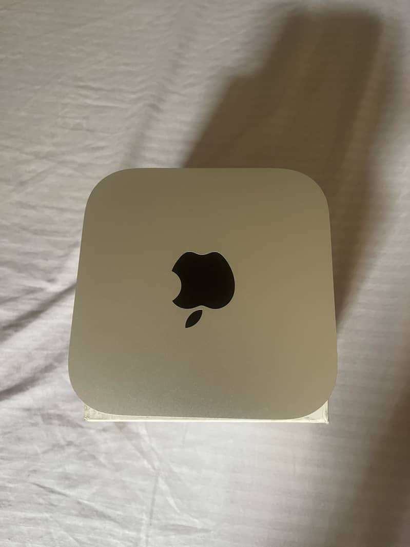 Apple Mac Mini M4 complete box 1