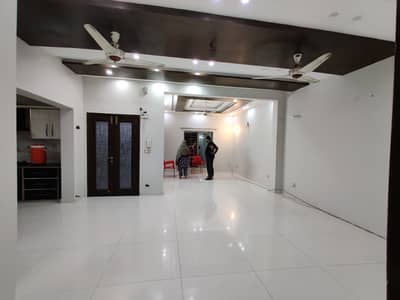 10 Marla Lower Portion For Rant Overseas B BahriaTown Lahore