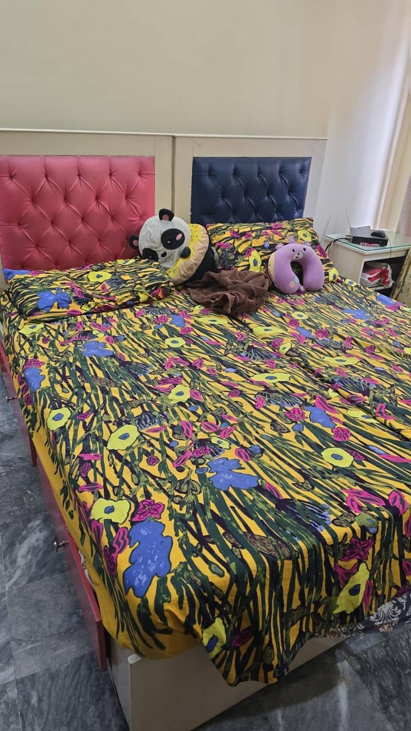 2 Single Beds 1