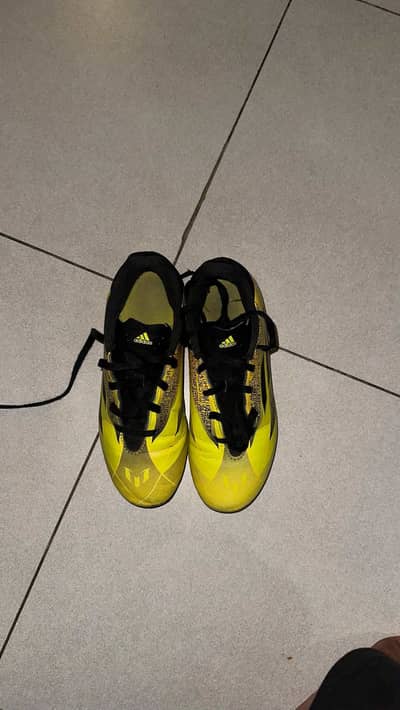 Original Adidas X speedflow Messi. 3 preloved ground cleats size 35
