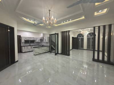10 Marla Lower Portion For Rant Overseas B BahriaTowan Lahore
