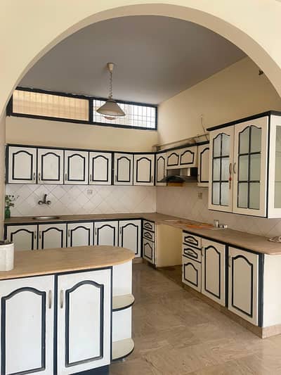 three bed dd first floor portion for rent in johar