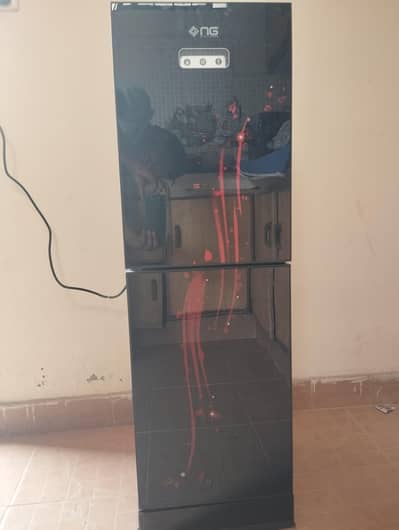 NESGAS WATER DESPENSER IN GOOD CONDITION