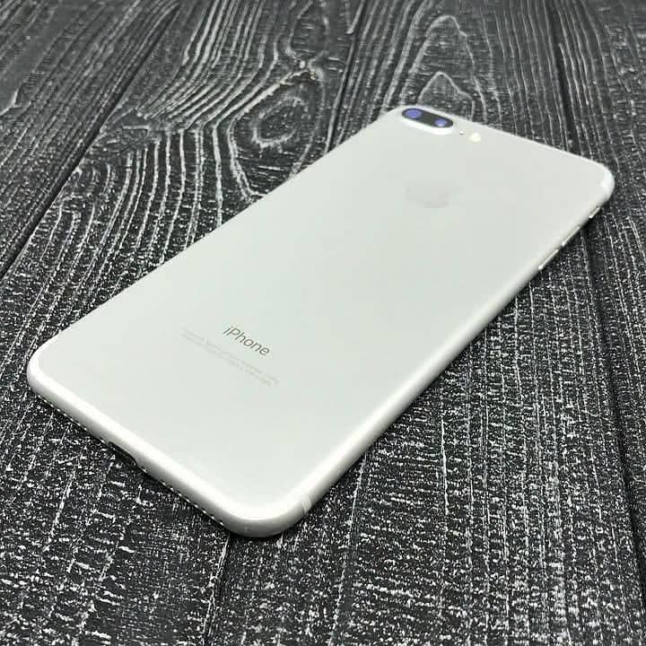 Apple iPhone 7 Plus 3