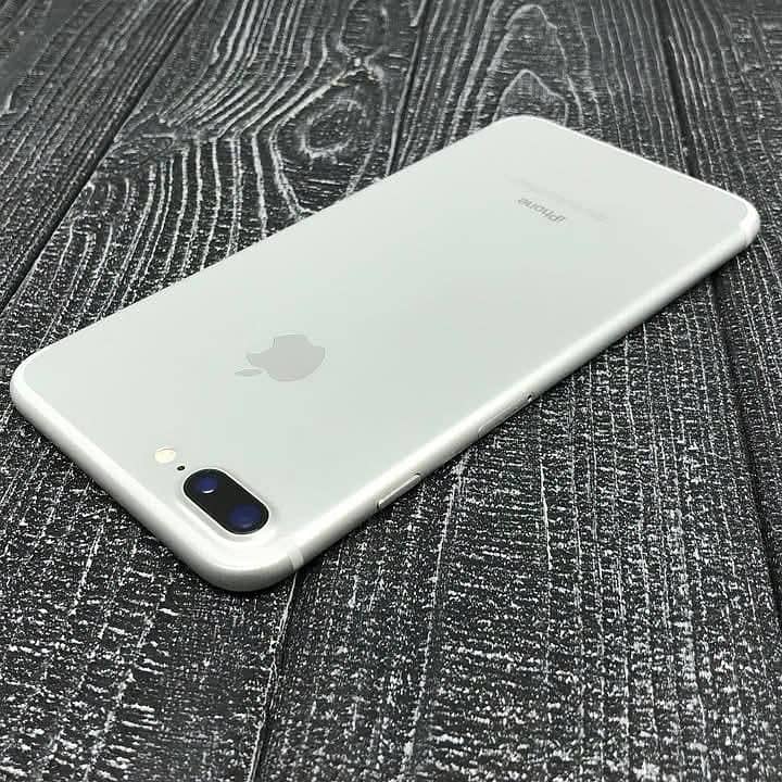 Apple iPhone 7 Plus 4