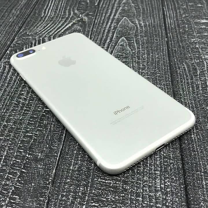 Apple iPhone 7 Plus 5