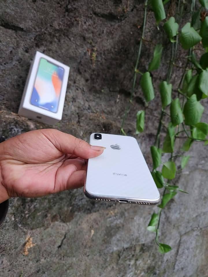 Apple iPhone X 2