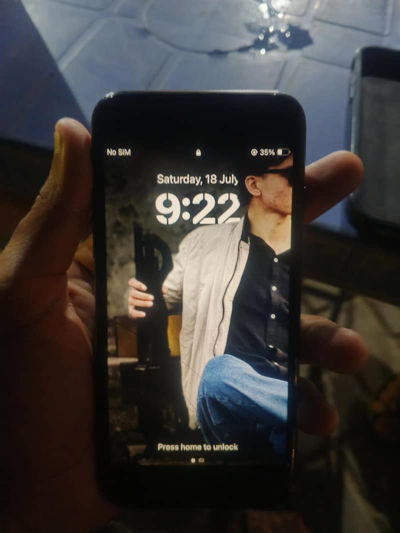Apple iPhone SE 3