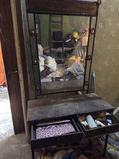 Iron Dressing Table