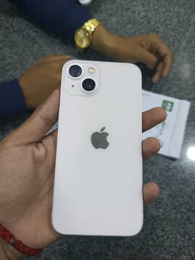 Apple iPhone 13
