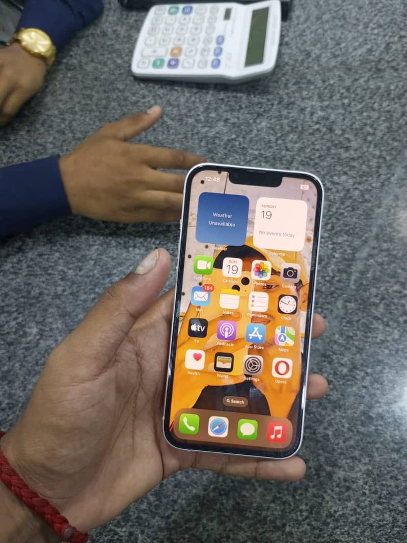 Apple iPhone 13 3