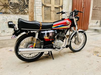 Honda 125 All ok condition 10/9 with Golden number