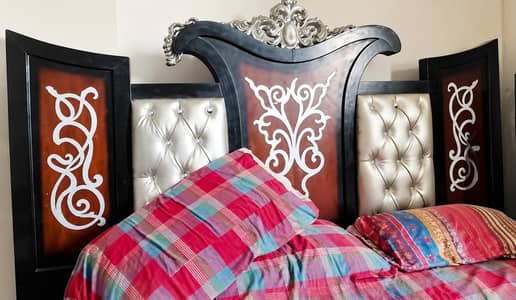 Wooden bed for urgent sale
