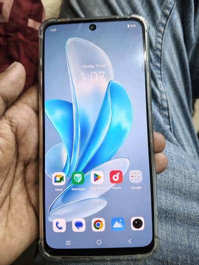 Vivo V29e 5g 8gb 256gp all ok ha back thori raf ha only phone hai