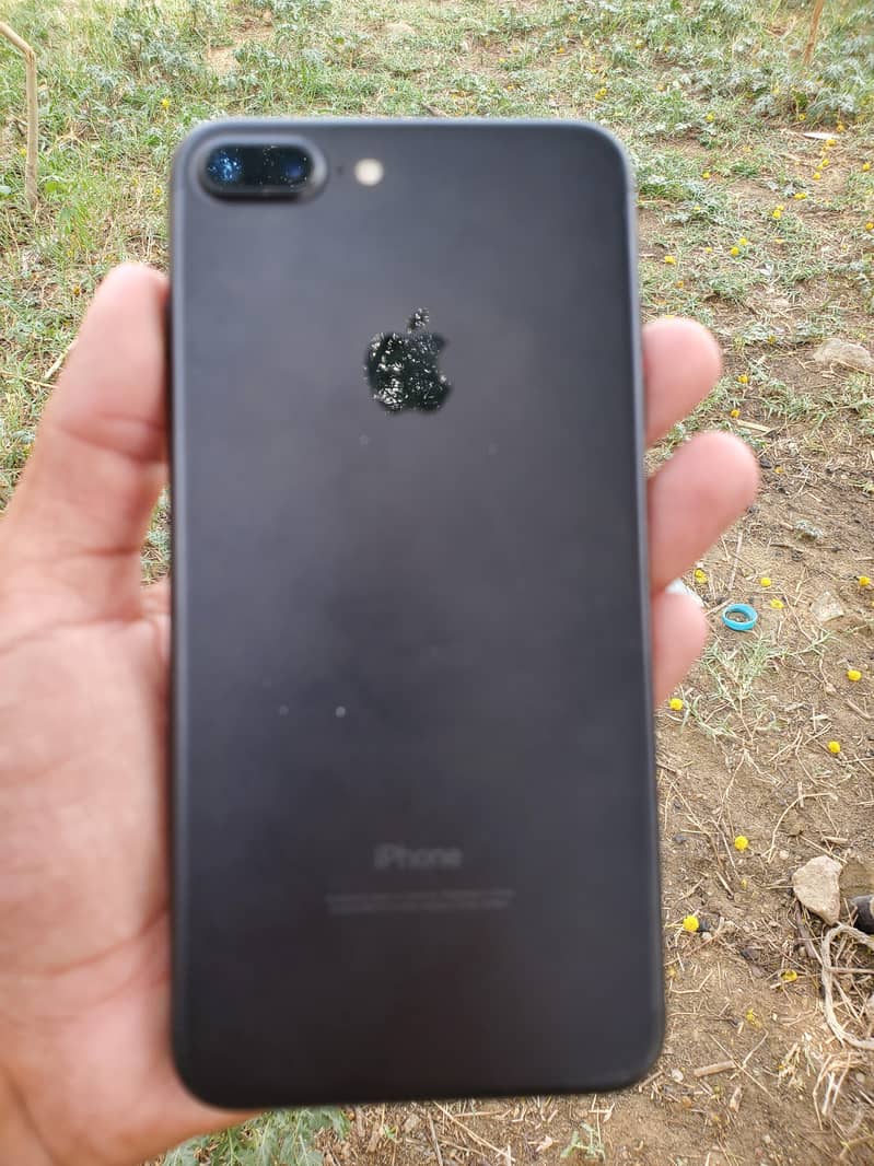 Apple iPhone 7 Plus 1