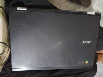 Crom book 10/10 condition touch screen koi Kisi kism ka masla ni