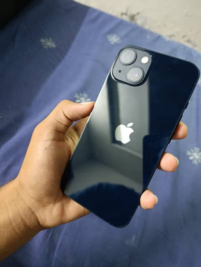 Apple iPhone 13