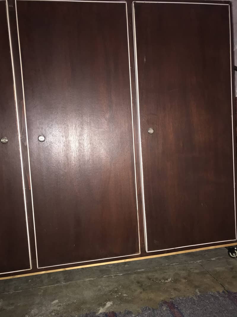 Locker Almari 1