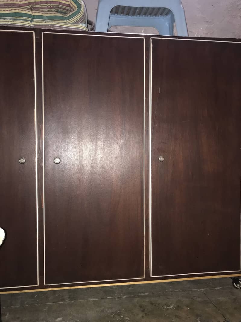 Locker Almari 2