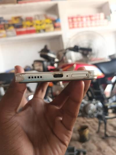 Vivo Y400