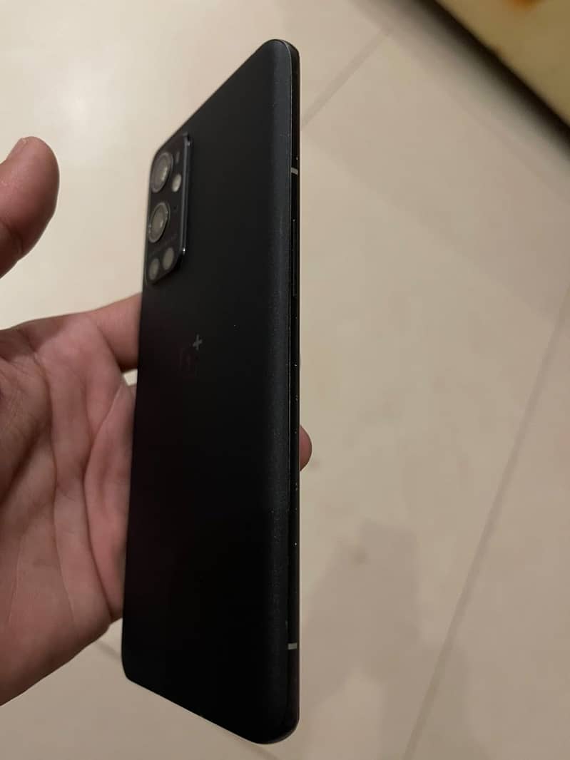 One Plus 9 Pro 7