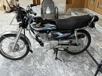 Honda 125 Low millage Up for Sale