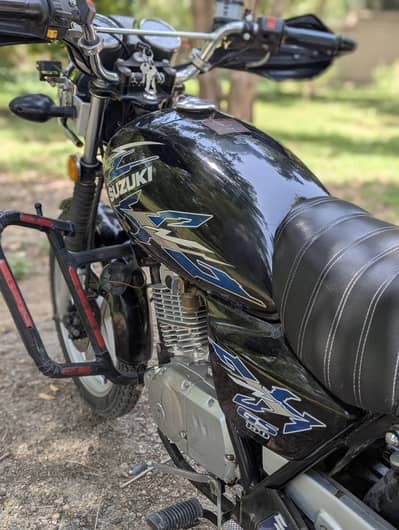 suzuki GS 150 SE 2021 model for sale.