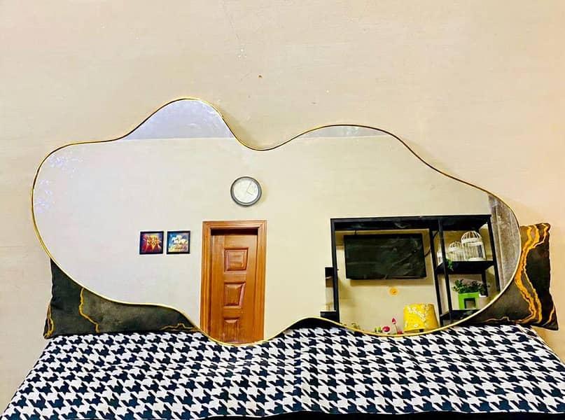 Wall mirror 4