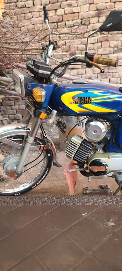 Yamaha Yb 100