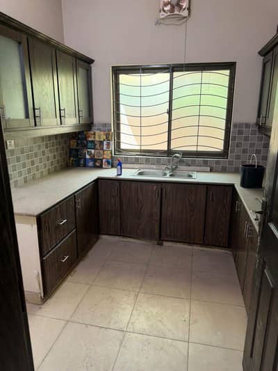 10 marla house is available for sale in wapda town