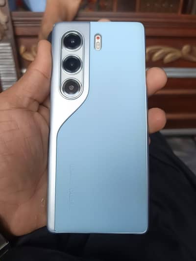 Tecno CAMON 40 Pro 8/256
