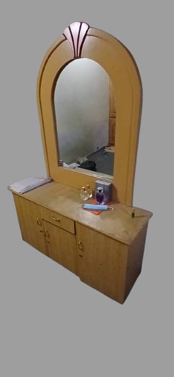Dressing Table 0