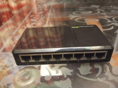 BayNet BN-1608 8-Port 10/100Mbps Desktop Ethernet Switch