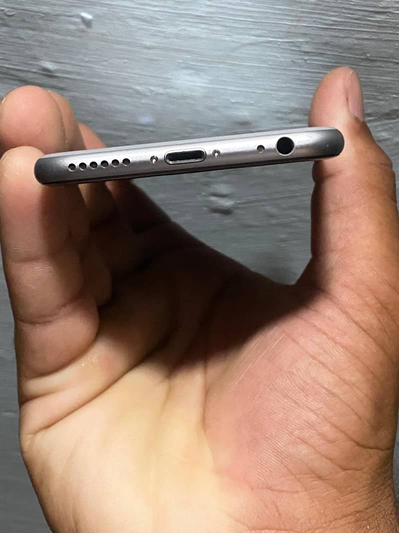 Apple iPhone 6 4