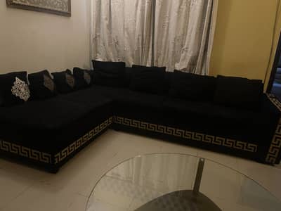 5 seater vercase design L shape sofa for urgent sale