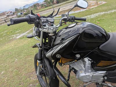 YAMAHA 125G - Islamabad Registered 2025 |2nd Owner| 10/10 condition