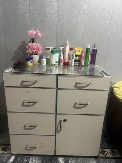 Trending dressing table