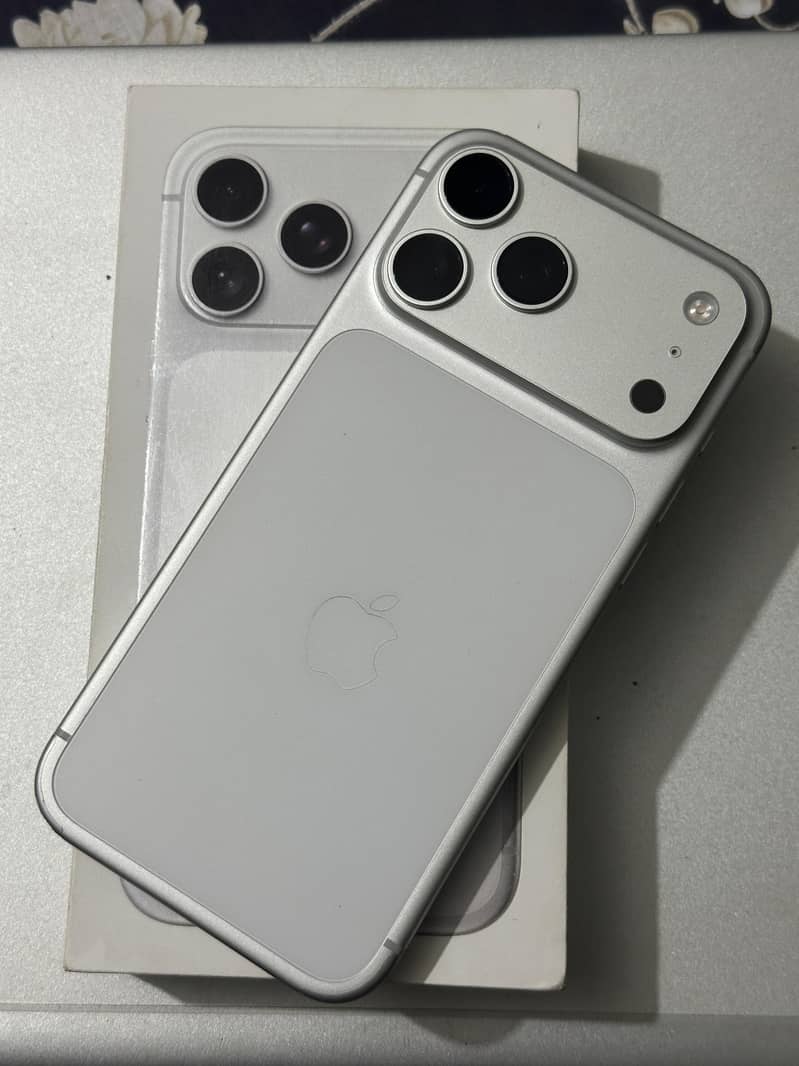 IPHONE 17 PRO MAX 0