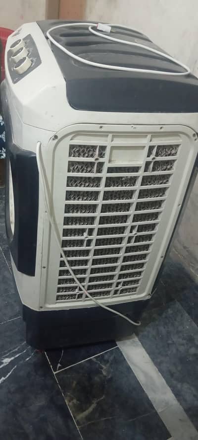MEDIUM SIZE AIR COOLER