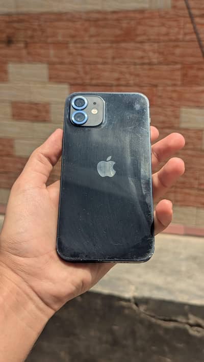 Apple iPhone 12