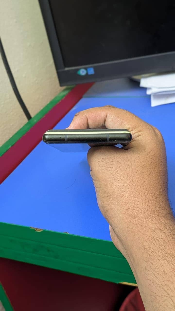 Google Pixel 6 4