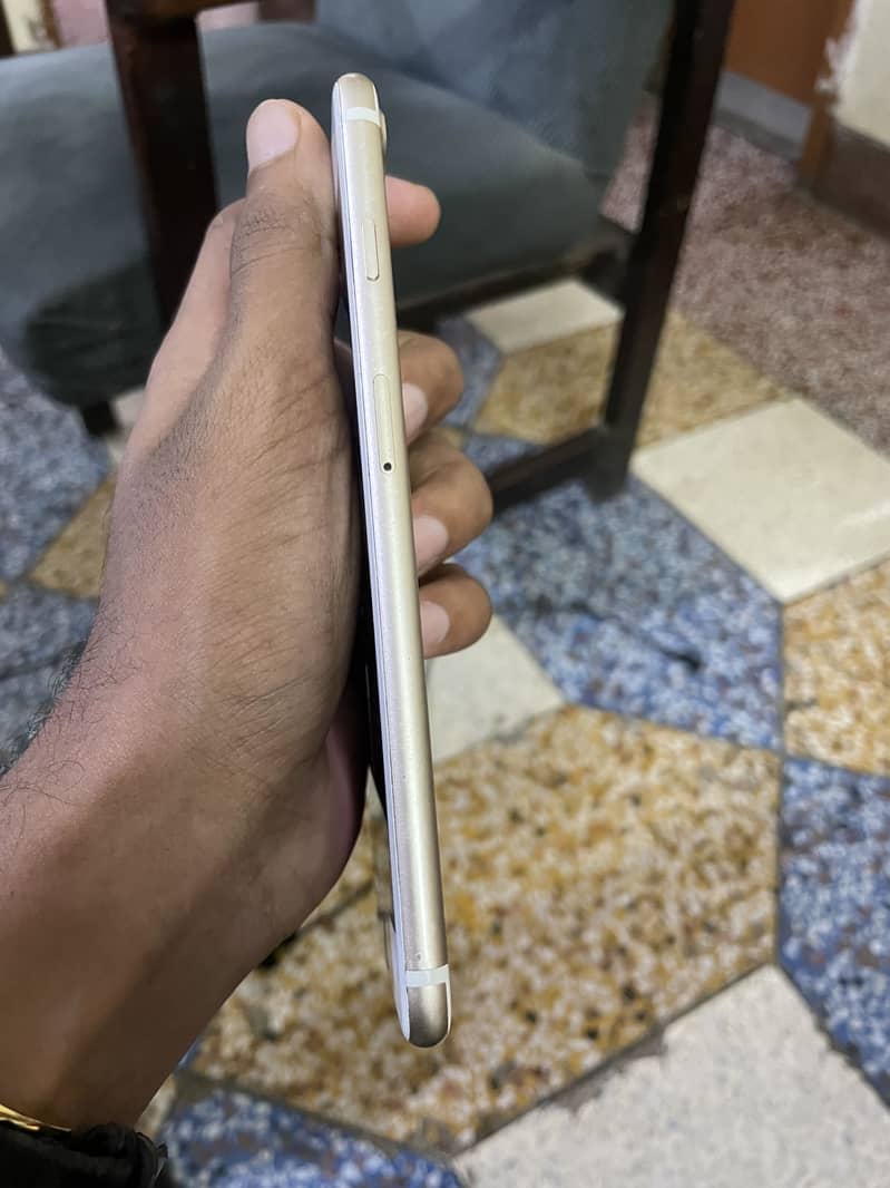 Apple iPhone 7 Plus 1