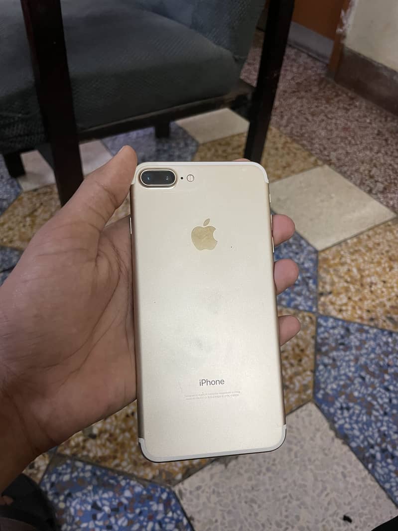 Apple iPhone 7 Plus 2